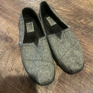 Gold/tan bobs size 9